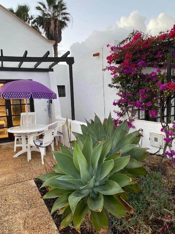 Estrella Del Mar 8. 1 Bedroom Villa With Pool And Gardens 300 Metres From The Beach Corralejo Buitenkant foto