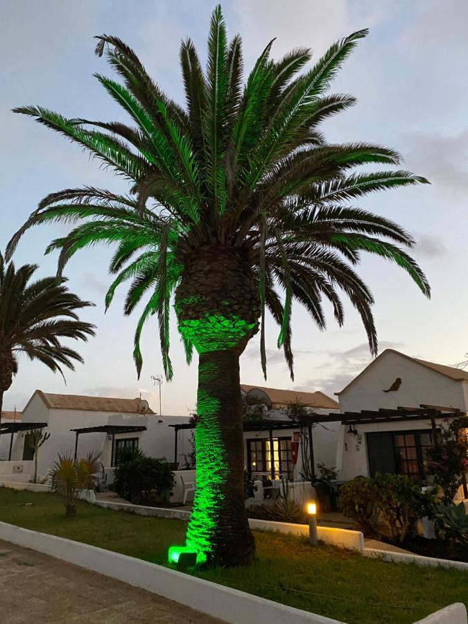 Estrella Del Mar 8. 1 Bedroom Villa With Pool And Gardens 300 Metres From The Beach Corralejo Buitenkant foto