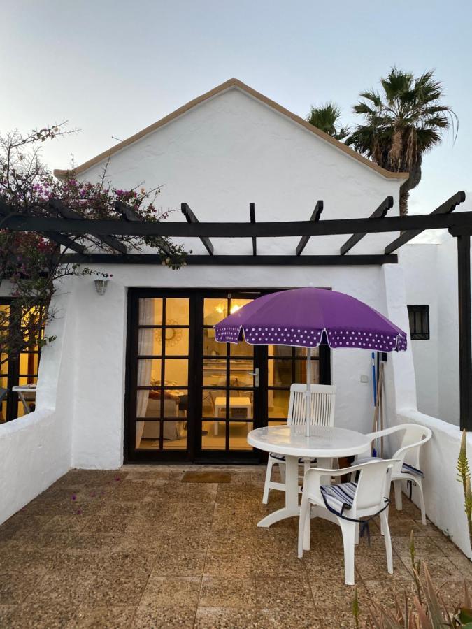 Estrella Del Mar 8. 1 Bedroom Villa With Pool And Gardens 300 Metres From The Beach Corralejo Buitenkant foto